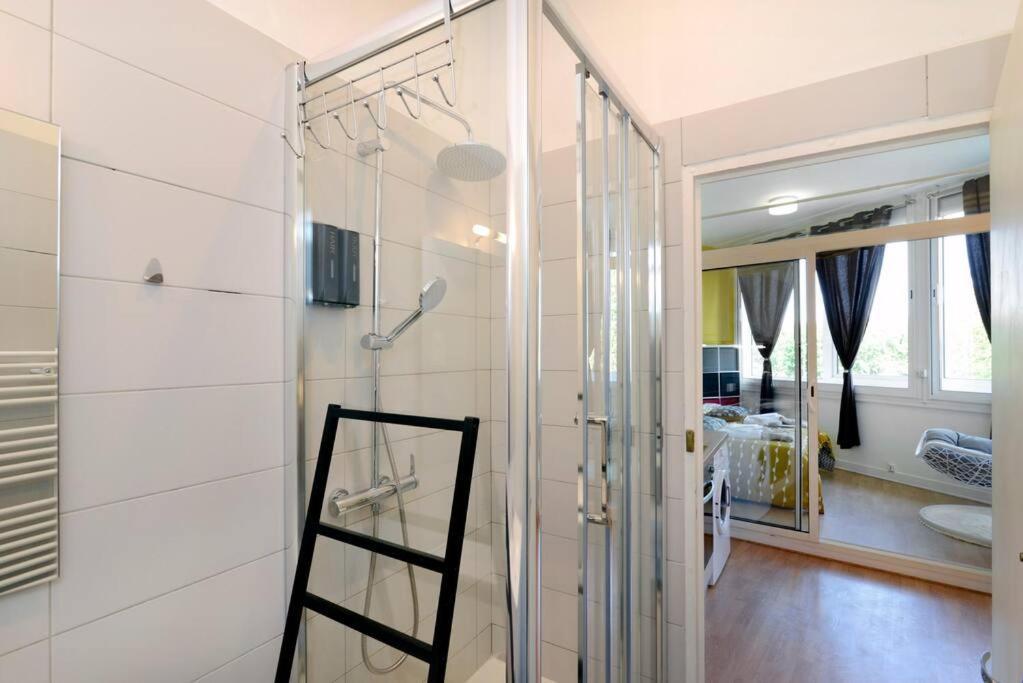 L'Accueil En Quai/T2/Gare/Wi-Fi Apartment Angouleme Bagian luar foto