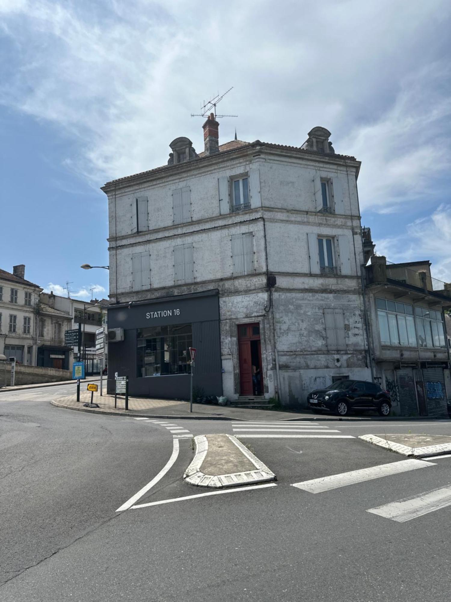 L'Accueil En Quai/T2/Gare/Wi-Fi Apartment Angouleme Bagian luar foto